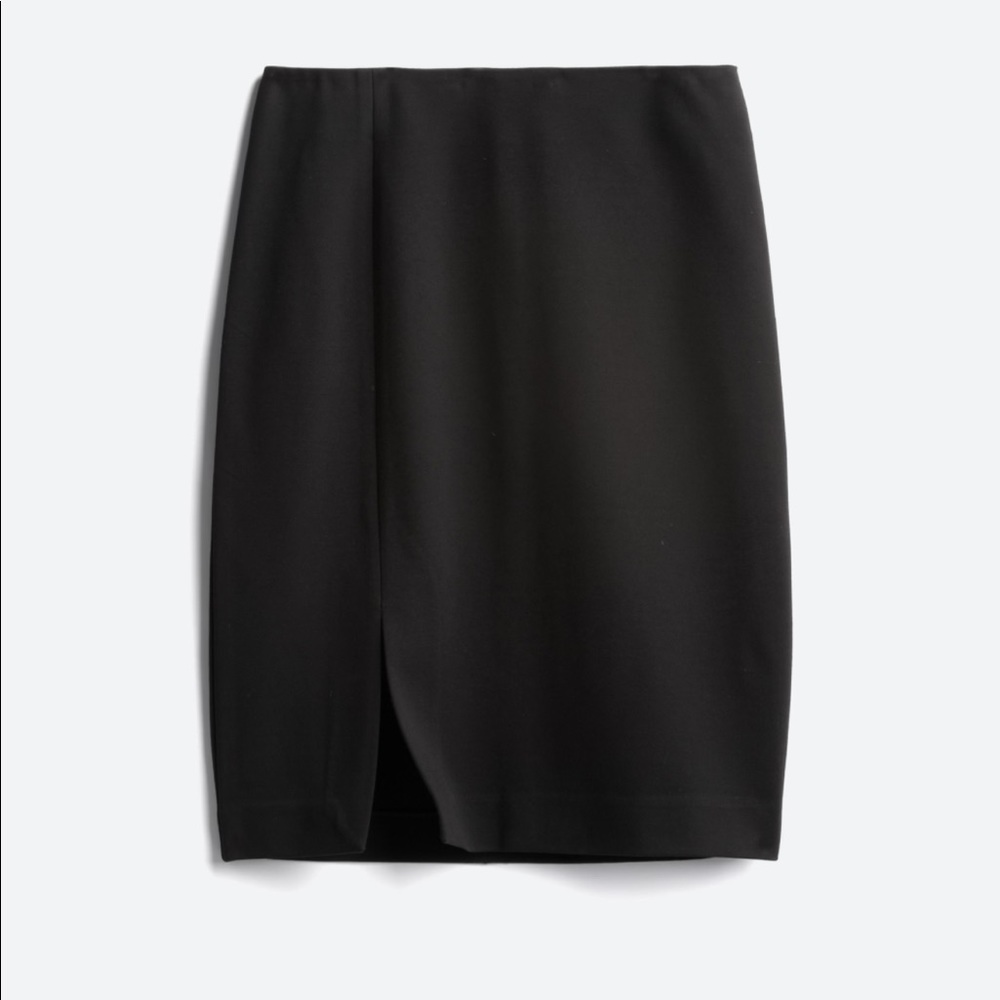 Goldray (from StitchFix) black pencil skirt in size Large